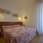빌라 Villaggio Club Dei Pini