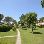 Villaggio Club Dei Pini Бібіоне