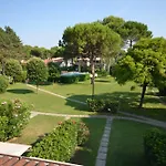 Villaggio Club Dei Pini * Бібіоне