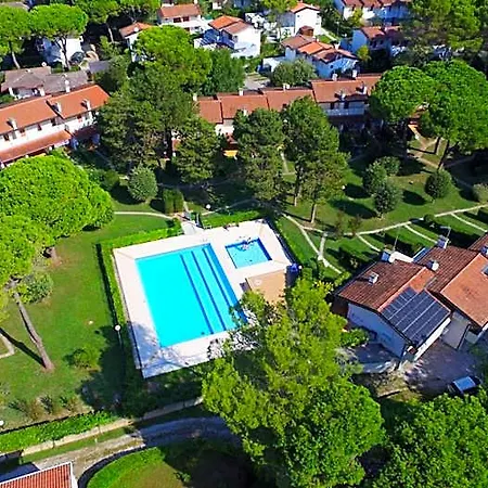 Villaggio Club Dei Pini *